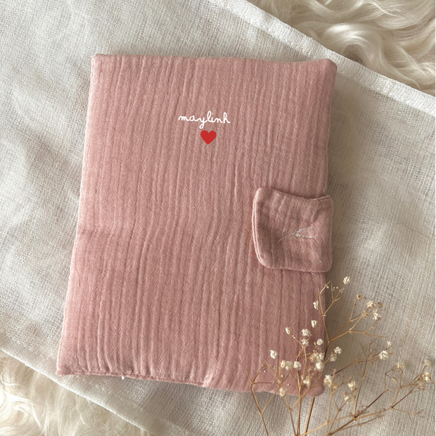Protège carnet de santé « petit coeur »- personnalisé